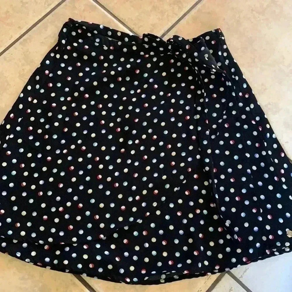 Volcom - Picture 2 of 5